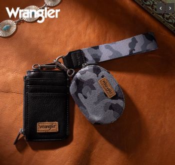 WG286-W0051BK Wrangler Camo Print Dual Pouch Wristlet