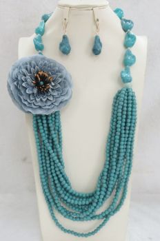AK685TQ BEIGE FLOWER NECKLACE SET