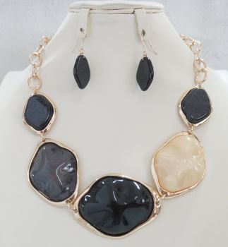 YNE5198BKWT NECKLACE SET