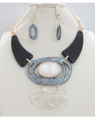 YNE5092 BW BLACK AND WHITENECKLACE SET